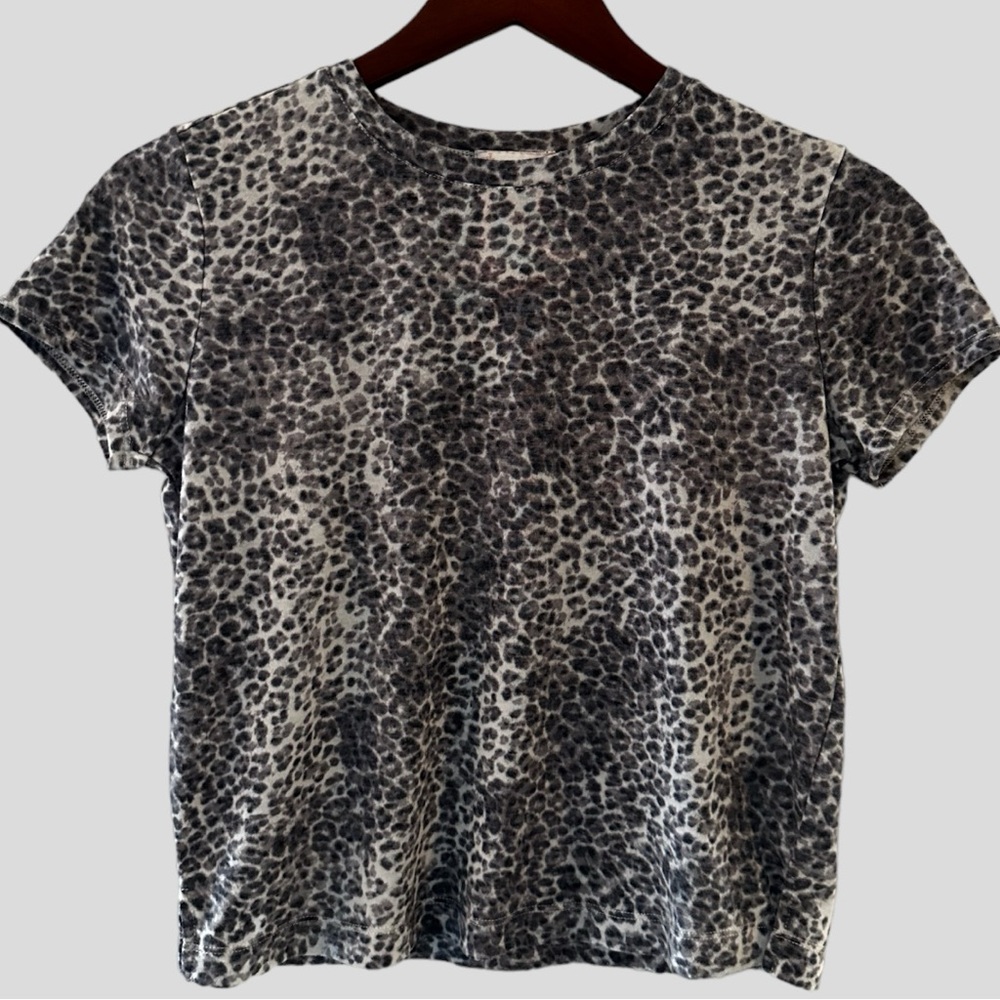5 for $20🫟🛍️🔵 GB Girls’ Short Sleeve Animal Print Top. Size Large